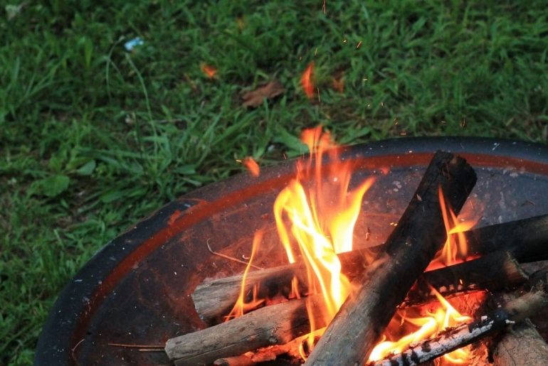 Tipps für eine Feuerstelle auf Rasen