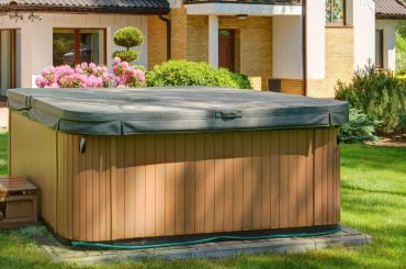 Aufstellpool in 11 Schritten für den Sommer fit machen