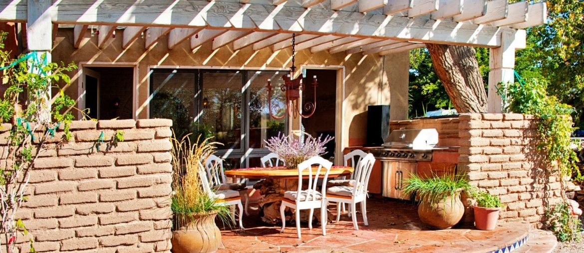 18 wunderschöne Ideen und Designs für eine Pergola im Garten