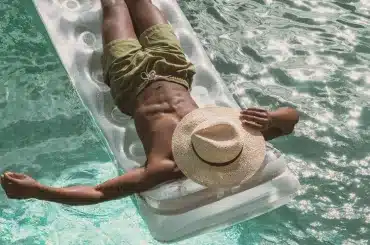 Die 10 chilligsten Luftmatratzen für den Pool